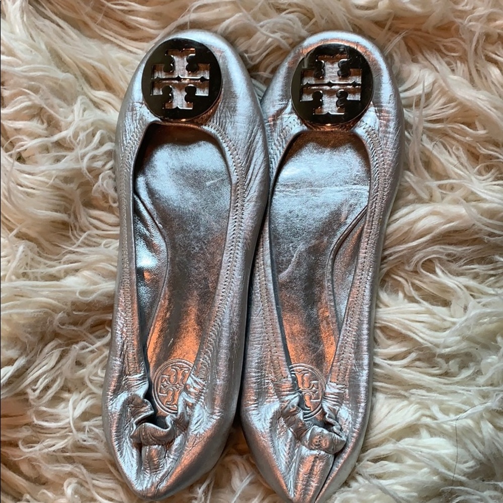 NEVER BEEN WORN! Tory Burch flats